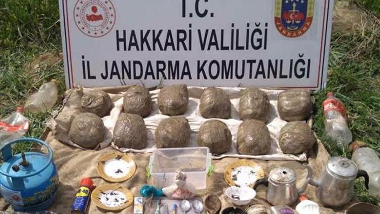 Hakkari’de 12 kilogram uyuşturucu madde ele geçirildi