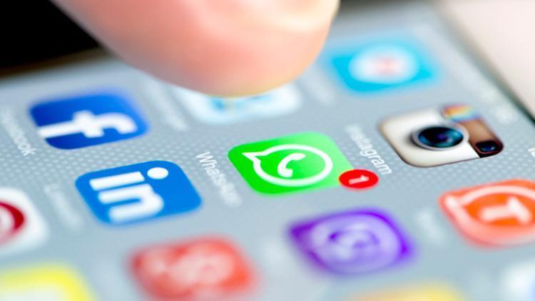 WhatsApp hareketli konum nasıl atılır iPhone ve Adroid telefonlarda canlı konum gönderme