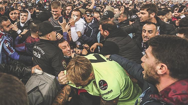 Antalyaspordan Trabzonspor maçında yaşananlar için açıklama geldi: Futbolcular sahada canlarını zor kurtarmamalı