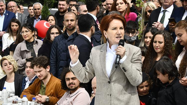 Akşener, Bayram Sofrasına katıldı