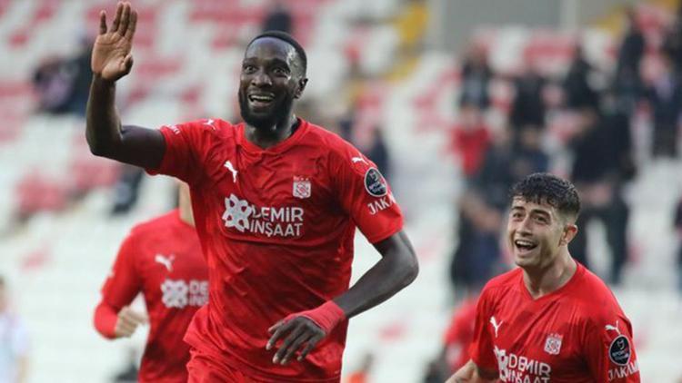 Mustapha Yatabare adını Sivasspor tarihine yazdırdı