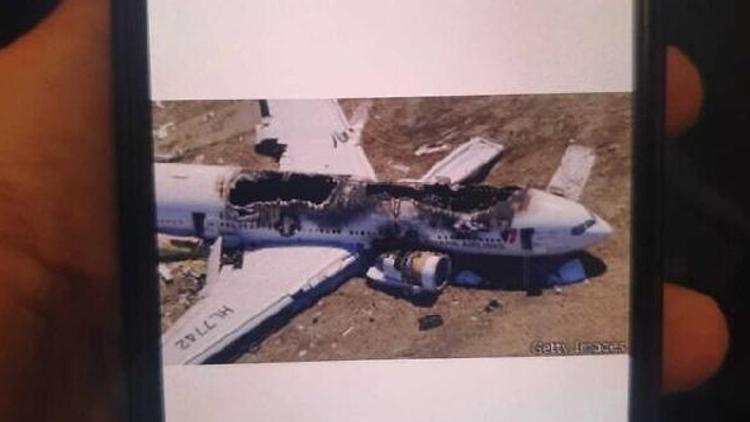 Yolcuların telefonuna gelen fotoğraf uçağı geri döndürdü