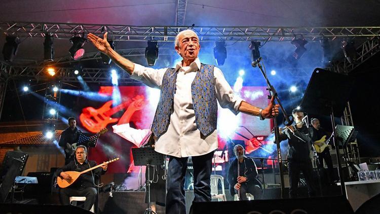 Festival Edip Akbayram konseriyle son buldu
