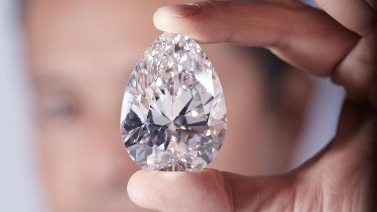 19 milyon dolara alıcı buldu... The Rock: Şimdiye kadar satılıan en büyük beyaz elmas