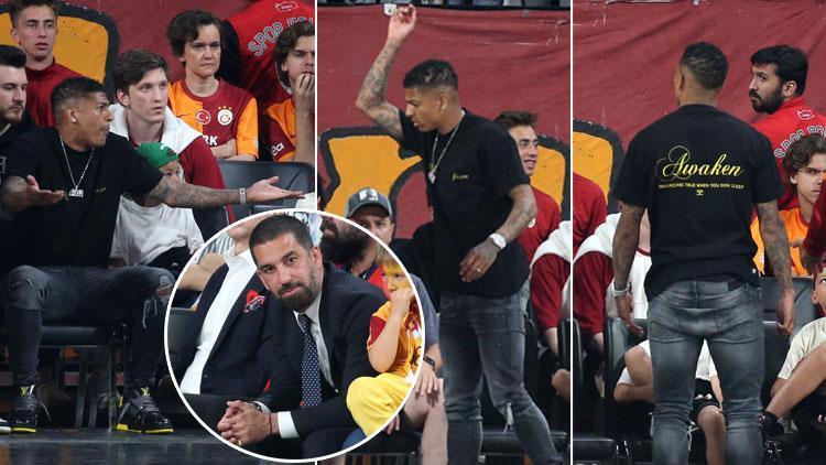 Son dakika: Galatasarayın basketbol maçında Patrick van Aanholtu sinirlendiren olay Arda Turan sakinleştirdi...