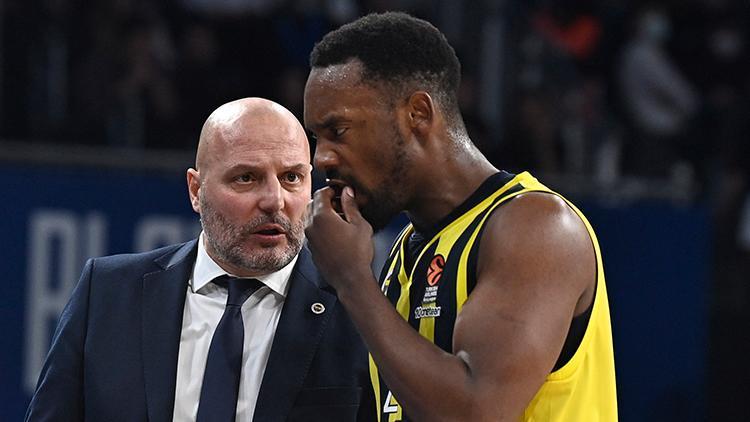 Fenerbahçeye DyShawn Pierreden kötü haber