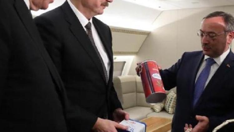 Alim’den Cumhurbaşkanı Aliyeve Rize çayı hediyesi