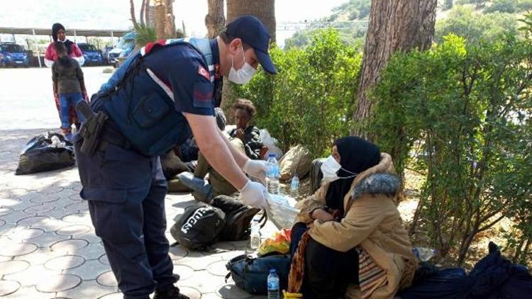 İzmirde 118 kaçak göçmen yakalandı