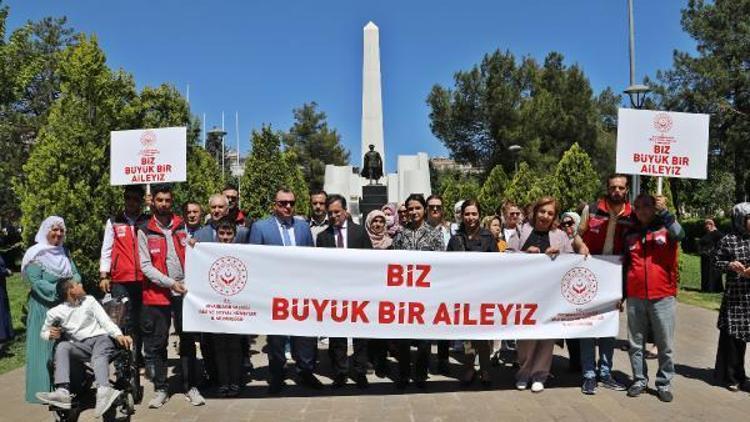Diyarbakır, Tunceli ve Şırnakta Biz büyük bir aileyiz yürüyüşü