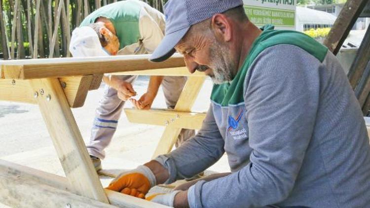 Sultangazi’de şehir mobilyaları öz kaynaklarla üretiliyor