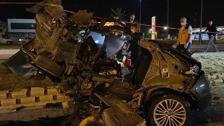Bursada korkunç kaza: Genç astsubay parçalanan otomobilde hayatını kaybetti