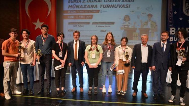 Bursada münazara turnuvası düzenlendi
