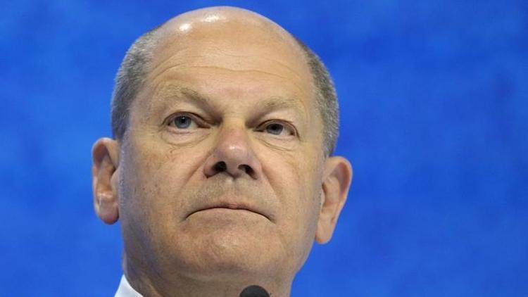 Olaf Scholz: “Putin bu savaşı kazanmamalı”