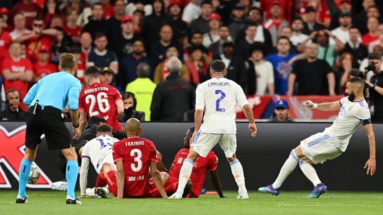 Liverpool - Real Madrid finalinde Benzemanın ofsayta takılan golü tartışma yarattı