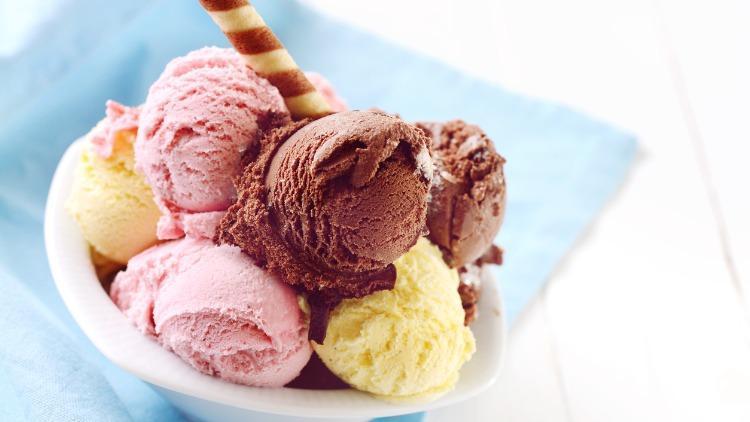 Dondurma kilo yapar mı, kaç kalori? 1 top dondurmanın kalorisi ve besin değeri