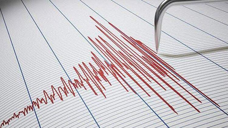 Son dakika: Kütahyada korkutan deprem Bursa, Bilecik, Uşak ve çevre illerde de hissedildi...