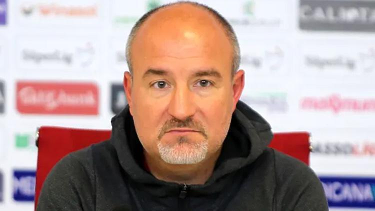 Samsunspor yeni teknik direktörü açıkladı Ersan Parlatan dönemi başladı