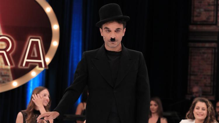 Uğur Aslandan Charlie Chaplin taklidi