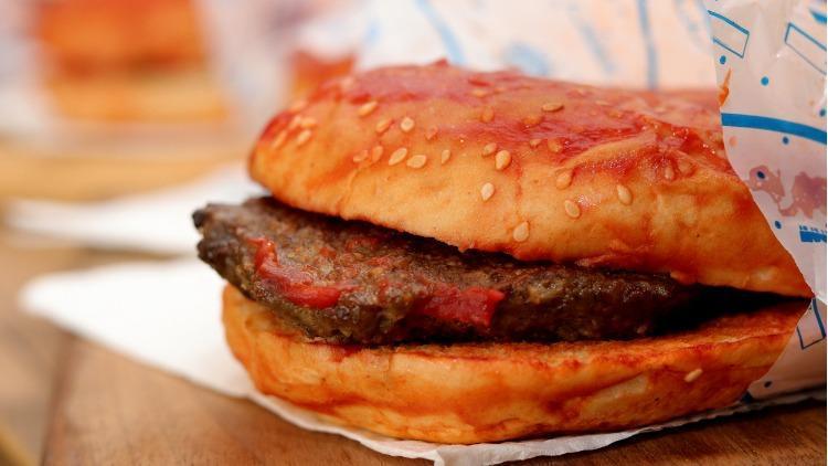 Islak hamburger tarifi ve yapımı: Gelinim Mutfakta ıslak hamburger nasıl yapılır?