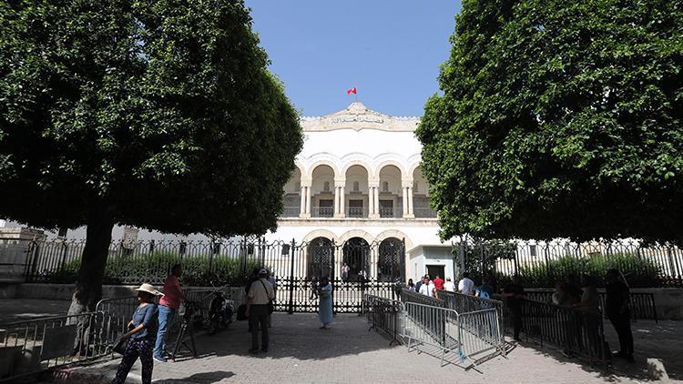 Tunus’ta hakimler, görevden alınanlar için 1 haftalık grevde
