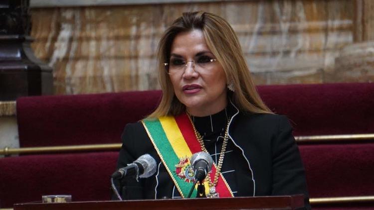 Bolivyanın eski geçici Devlet Başkanına 10 yıl hapis