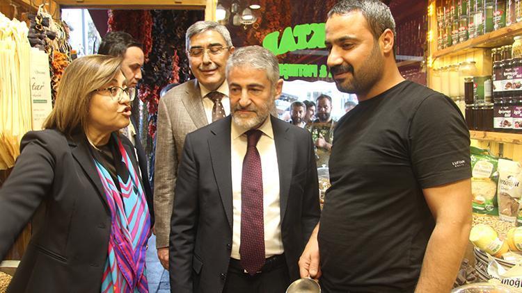 Bakan Nebati, Gaziantep’te vatandaşlarla bir araya geldi