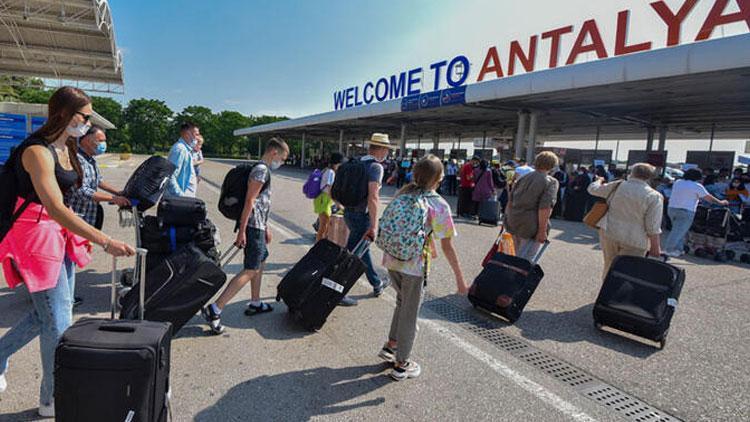 Antalya’ya hava yoluyla gelen turist sayısı 3 milyonu aştı