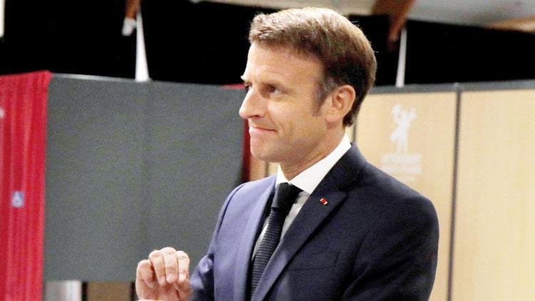 Macron’un korktuğu başına geldi Çoğunluğu kaybetti