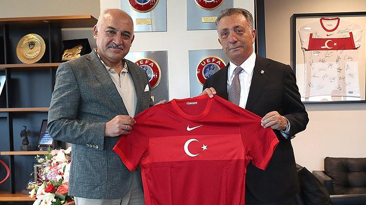 Ahmet Nur Çebi’den TFF Başkanı Büyükekşi’ye ziyaret