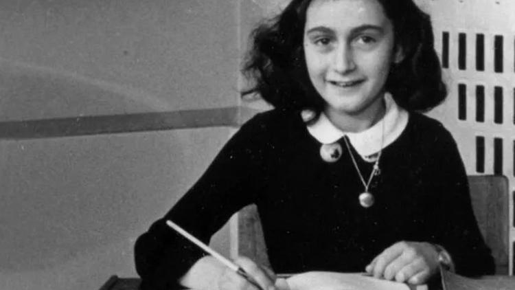 Anne Frank kimdir, kaç yaşında ve neden öldü Googleın doddle yaptığı Anne Frankın kısaca hayatı