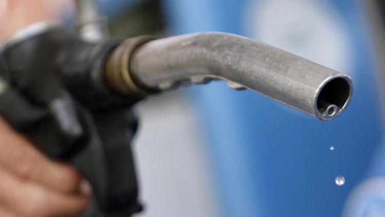 Sri Lankada yakıt satışları durduruldu