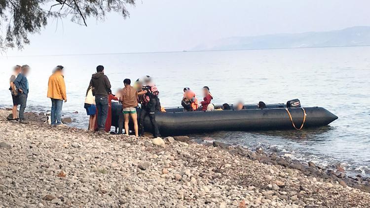 Yunanistan mültecileri mültecilere kırdırmış