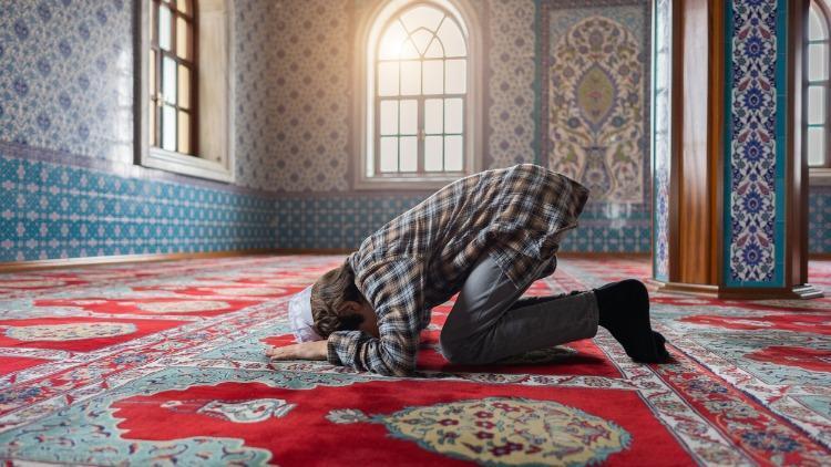 Kurban kesildikten sonra namaz kılmak gerekir mi Diyanet yanıtladı