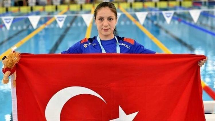Milli yüzücü Merve Tuncel altın madalya kazandı