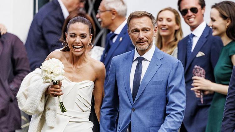 Lindner, gazeteci sevgilisiyle evlendi