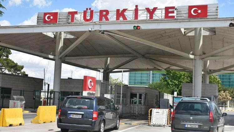 İki haftada 260 bin gurbetçi ülkeye giriş yaptı