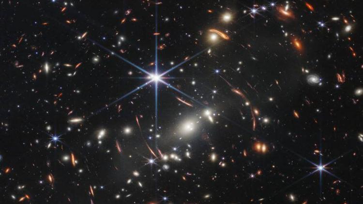 Evrenin en derin ve detaylı fotoğrafını James Webb Uzay Teleskobu görüntüledi İşte NASAnın heyecanlandıran paylaşımı