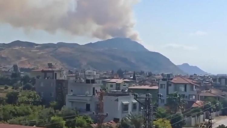 Hatay’da makilikte yangın paniği