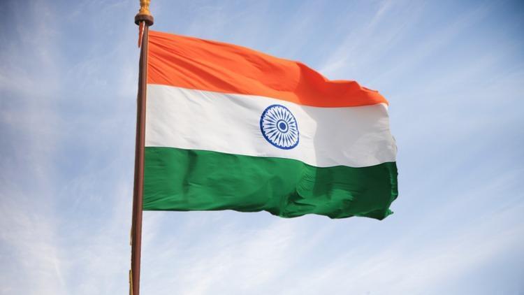 Hindistan bayrağı anlamı nedir Bayrakta hangi renkler bulunur Renklerinin anlamları
