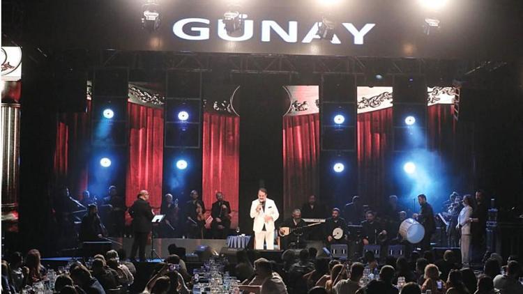 Çağrı Doğus ile Aramızda Kalmasın Çeşme Günay’da bayram konserleri tam gaz