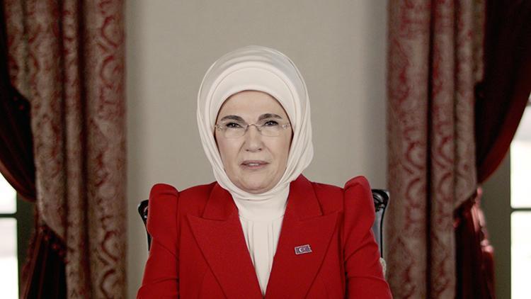 Emine Erdoğandan 15 Temmuz mesajı: Her vatandaşımız tek yürek dirilişin sembolü oldu