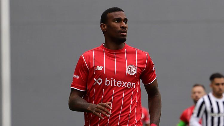 Antalyaspor’da Haji Wright, 3+1 yıllık sözleşmeye imza atacak