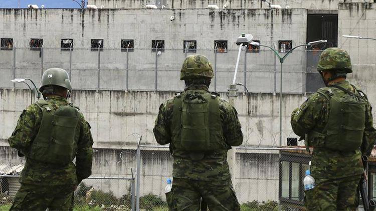 Ekvadorda cezaevinde isyan: 13 ölü