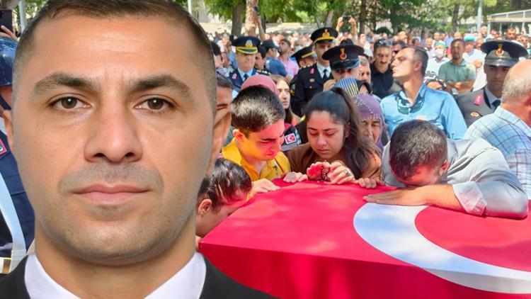 Şehit Uzman Çavuş Mustafa Bozkurt, gözyaşlarıyla son yolculuğuna uğurlandı