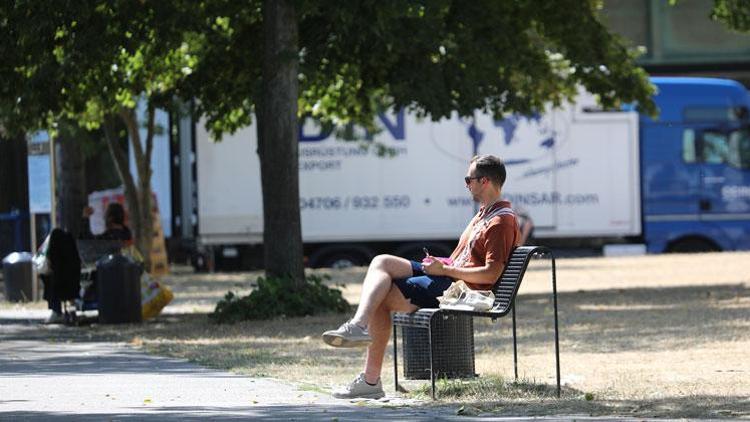 Almanya yılın en sıcak gününü yaşadı