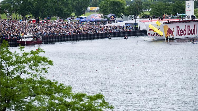 Red Bull Uçuş Günü ABD’yi uçuş moduna aldı