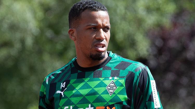 Fenerbahçede forvet için Alassane Plea iddiası Transferde bonservis çıkmazı...