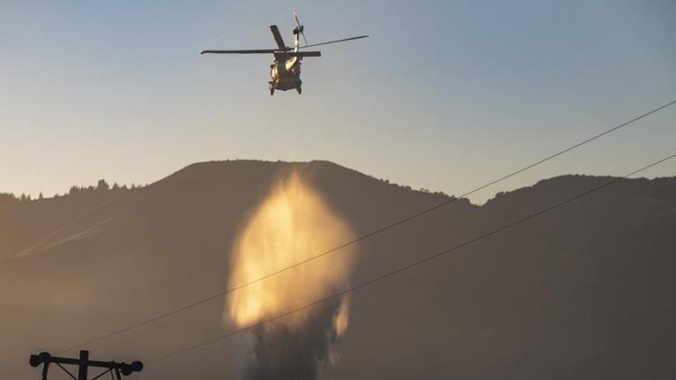 ABD’de yangın söndürme helikopteri düştü