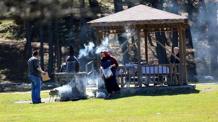 Piknik ve mangal yasak mı Ormanlara giriş ve mangal yakmak yasak mı serbest mi