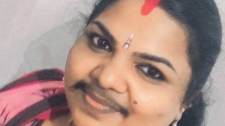 Hindistan’da bıyık bırakan kadın: Onsuz yaşamayı hayal edemiyorum